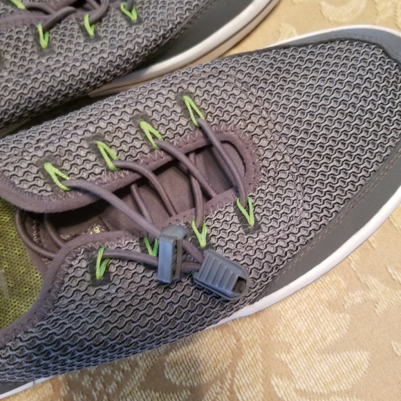 Hux Performance Fishing Size 8 Gray/Green Slip Ons - Picture 5 of 5